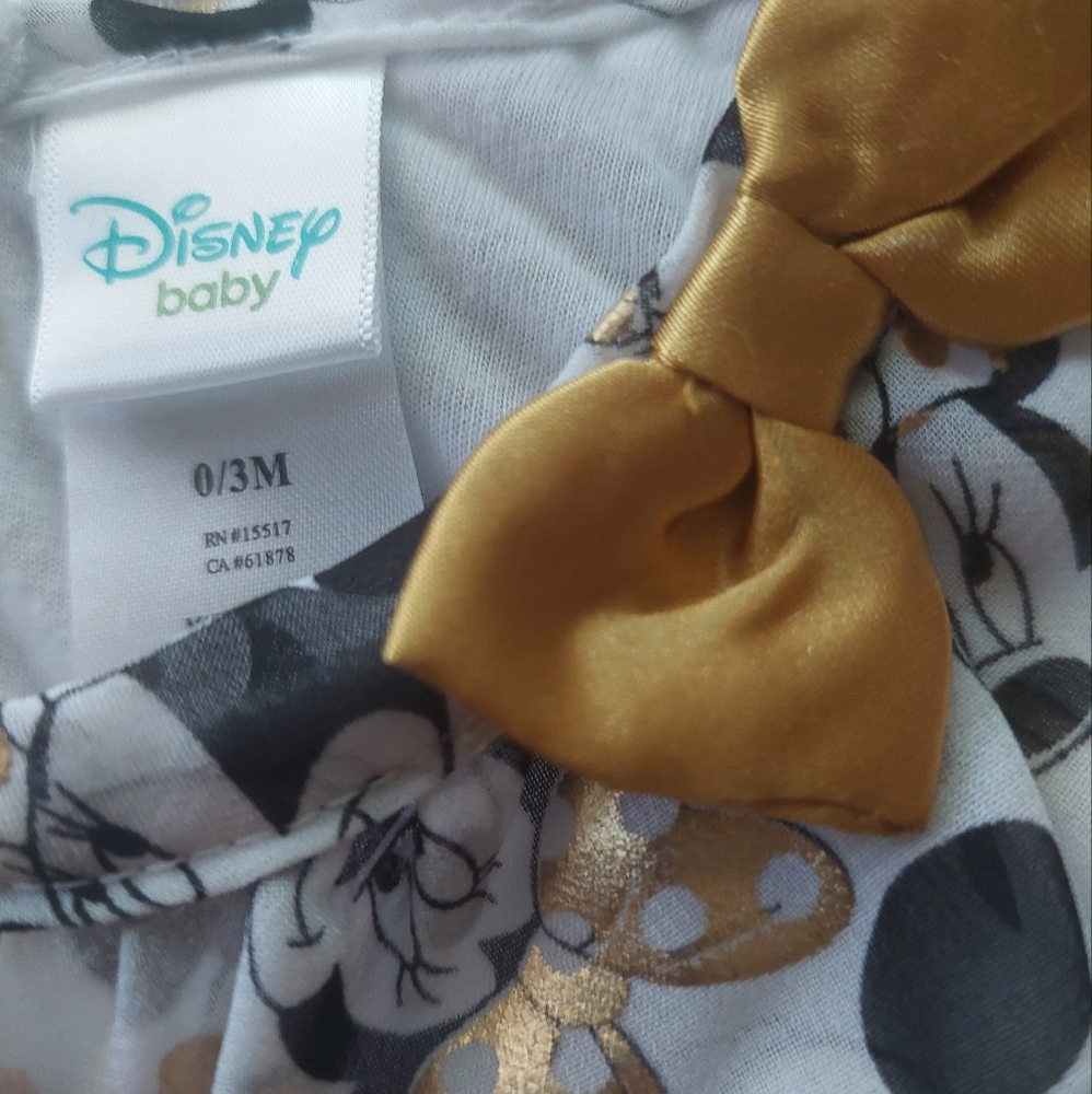 Disney onsie silky and shiny,  size 0 to 3 months - Picture 4 of 4